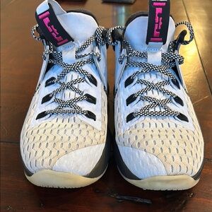 Lebron Size 4.5 Y  Nike White and Black Athletic Shoes